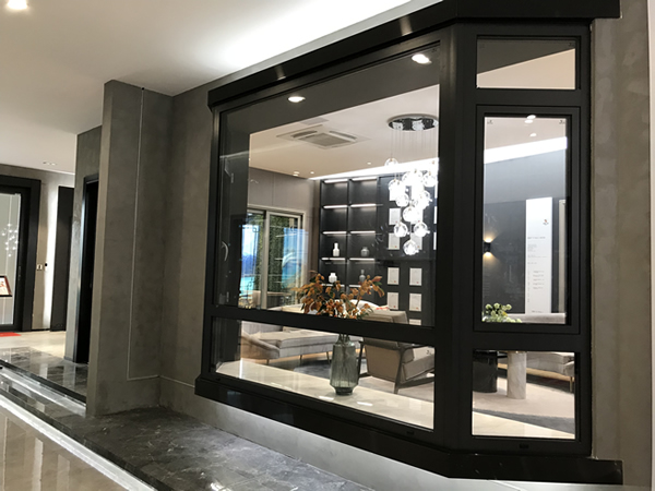 2019年安全門(mén)窗哪些品牌好？伊盾門(mén)窗怎么樣？佛羅倫薩4